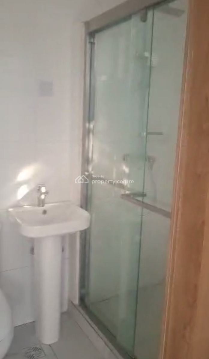 Brand New 3 Bedroom Flat + Bq, Yaba, Lagos, Flat / Apartment for Rent