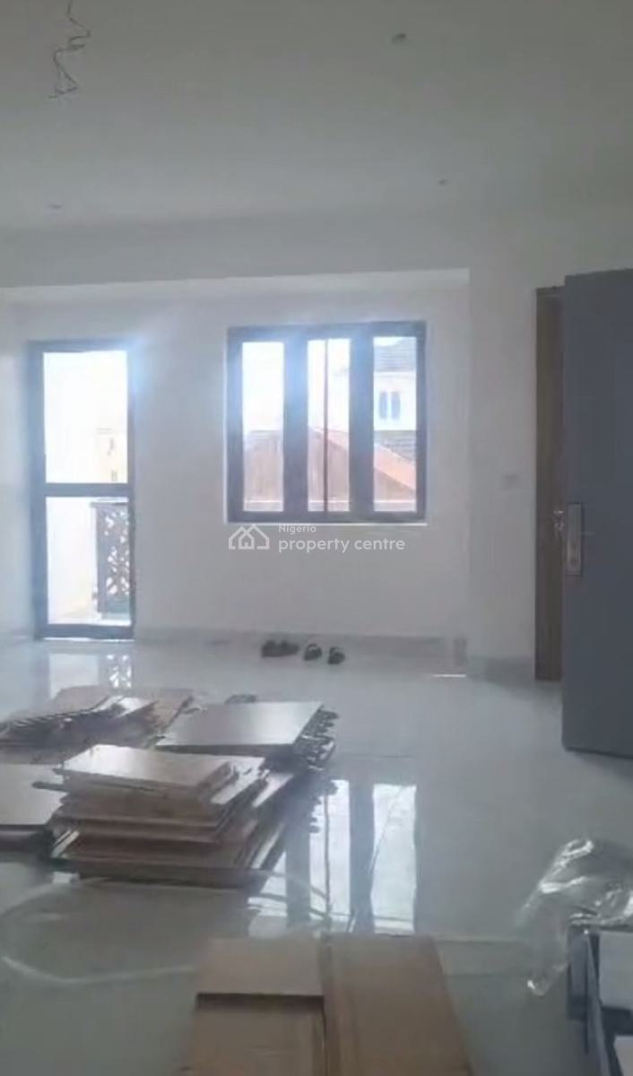 Brand New 3 Bedroom Flat + Bq, Yaba, Lagos, Flat / Apartment for Rent