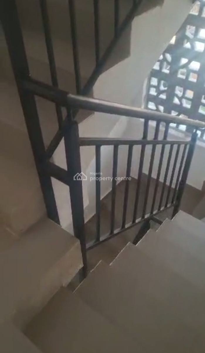 Brand New 3 Bedroom Flat + Bq, Yaba, Lagos, Flat / Apartment for Rent