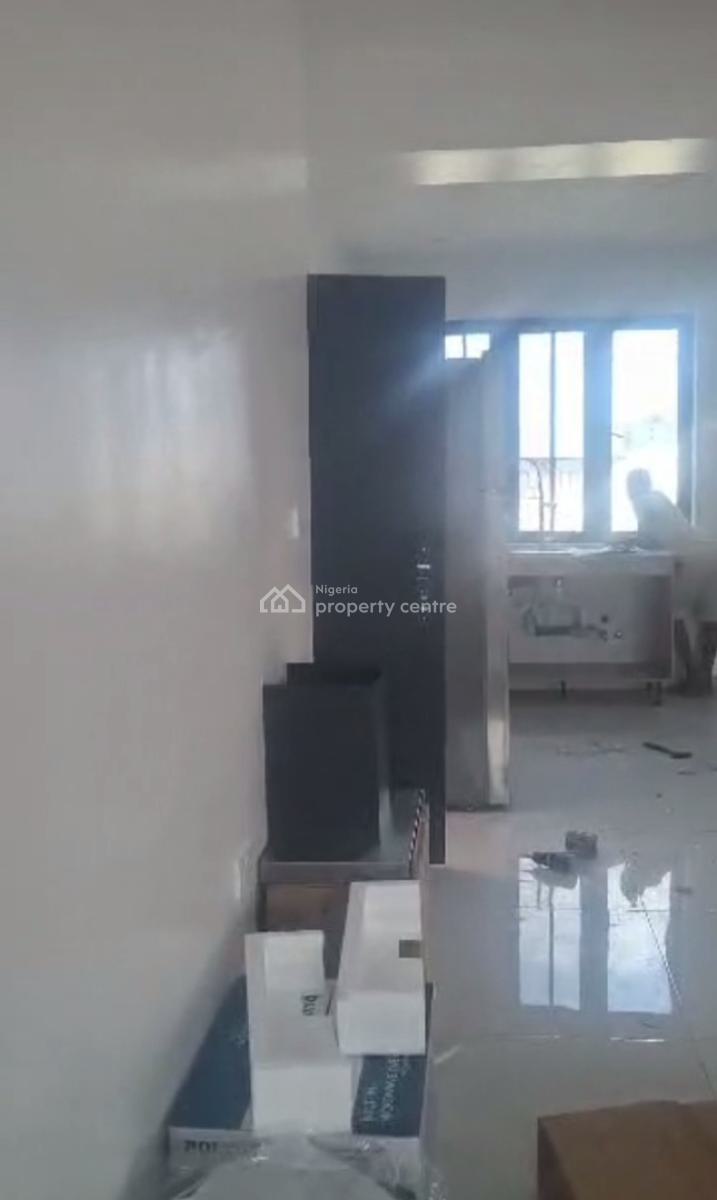 Brand New 3 Bedroom Flat + Bq, Yaba, Lagos, Flat / Apartment for Rent