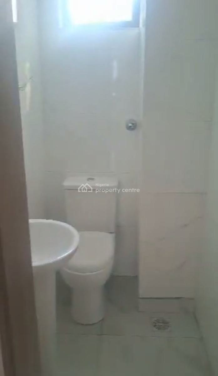 Brand New 3 Bedroom Flat + Bq, Yaba, Lagos, Flat / Apartment for Rent