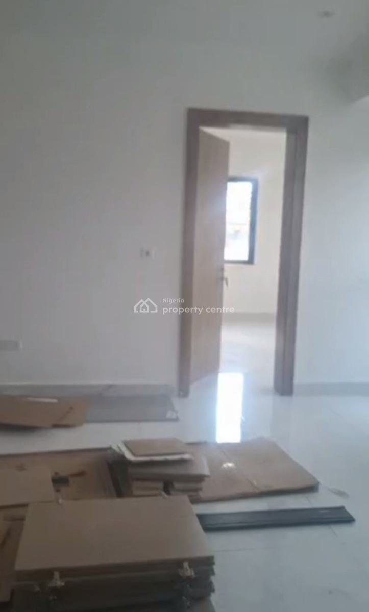 Brand New 3 Bedroom Flat + Bq, Yaba, Lagos, Flat / Apartment for Rent