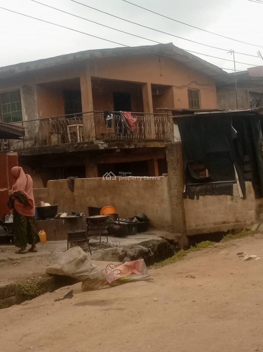 Plot of Land with Demolishable Building, Oshodi, Lagos, Residential Land for Sale