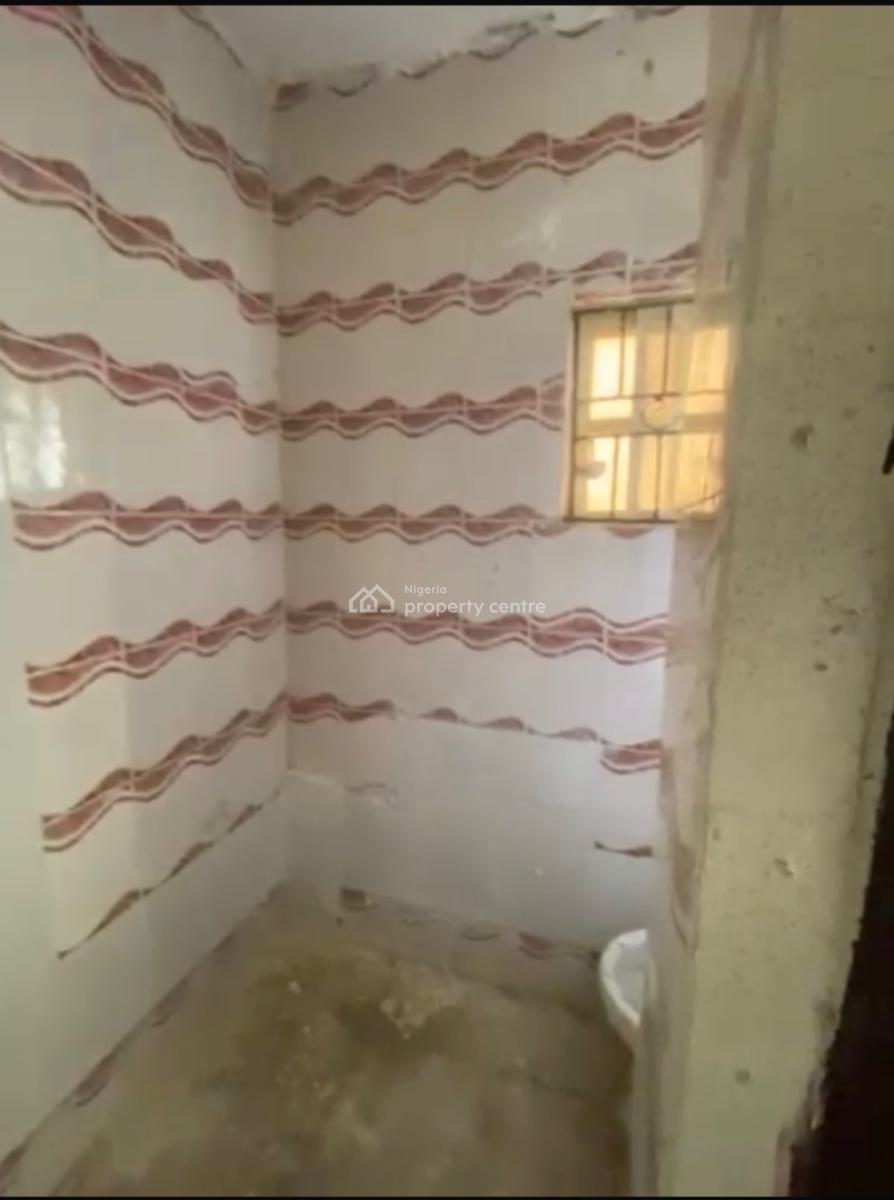 Luxurious Self-contain with Fully Fitted Kitchen Well En-suite, Ologolo, Lekki, Lagos, Self Contain (single Rooms) for Rent