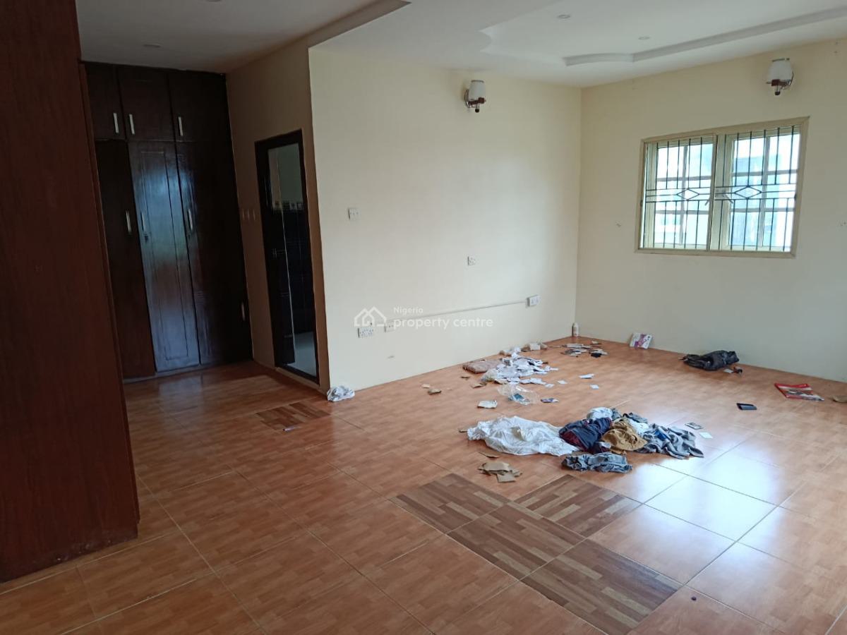 Exquisitely Well-maintained *5-bedroom Semi-det. Duplex, No Bq, in an Estate, Agungi, Lekki, Lagos, Semi-detached Duplex for Rent