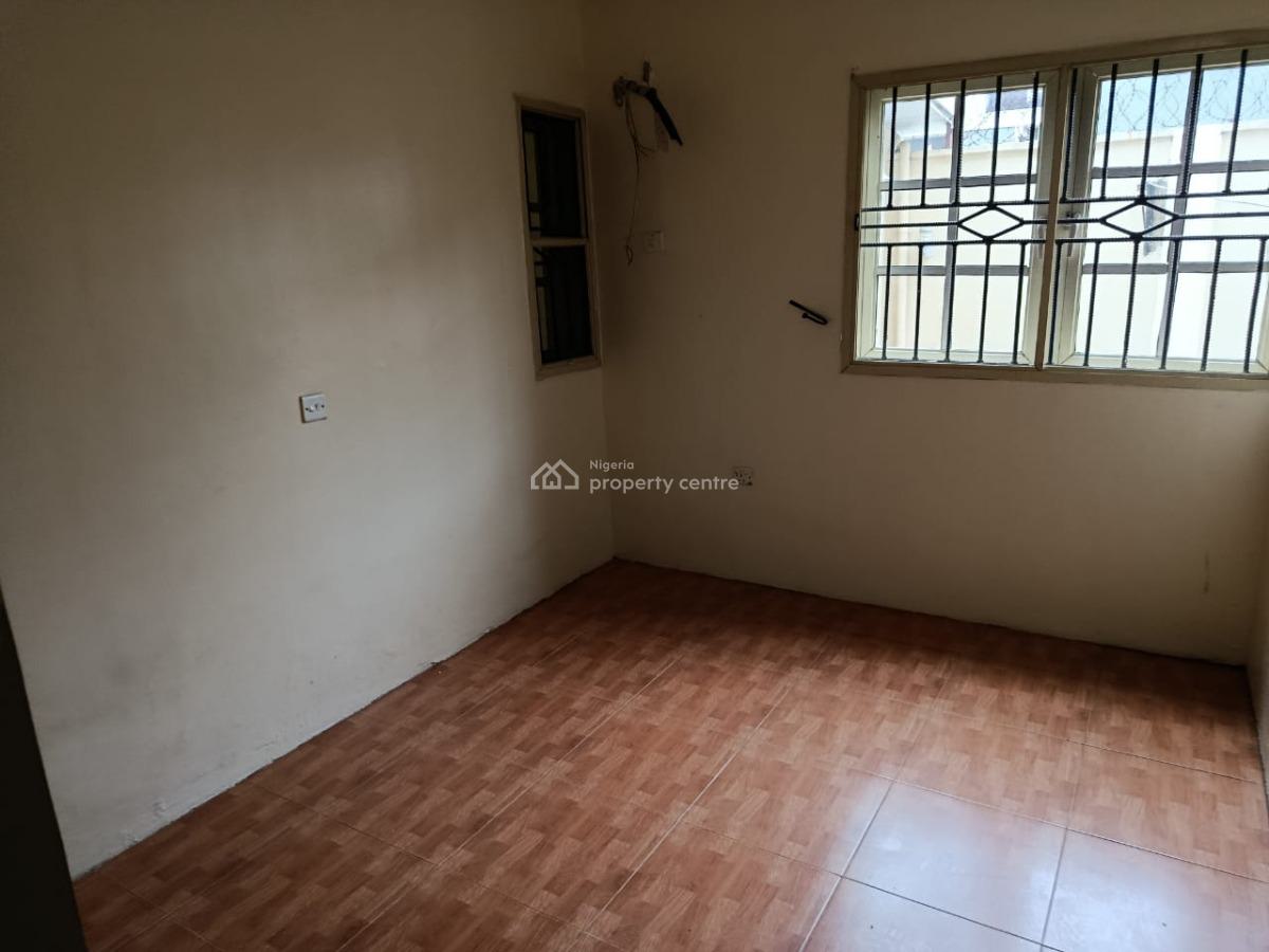 Exquisitely Well-maintained *5-bedroom Semi-det. Duplex, No Bq, in an Estate, Agungi, Lekki, Lagos, Semi-detached Duplex for Rent