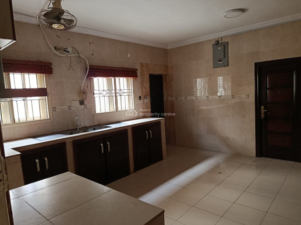 Exquisitely Well-maintained *5-bedroom Semi-det. Duplex, No Bq, in an Estate, Agungi, Lekki, Lagos, Semi-detached Duplex for Rent