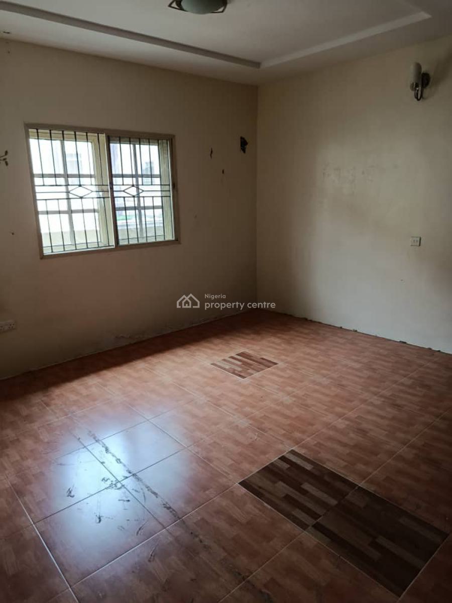 Exquisitely Well-maintained *5-bedroom Semi-det. Duplex, No Bq, in an Estate, Agungi, Lekki, Lagos, Semi-detached Duplex for Rent