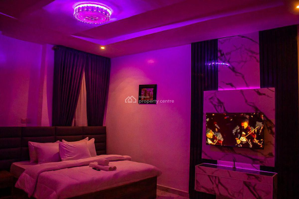 Nicely Furnished 4 Bedroom Apartment, Lekki Conservation Center, Lekki, Lagos, Flat / Apartment Short Let