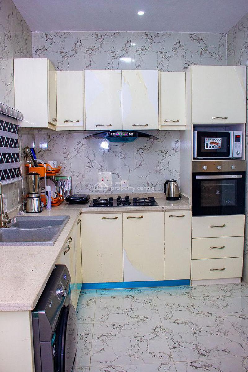 Nicely Furnished 4 Bedroom Apartment, Lekki Conservation Center, Lekki, Lagos, Flat / Apartment Short Let
