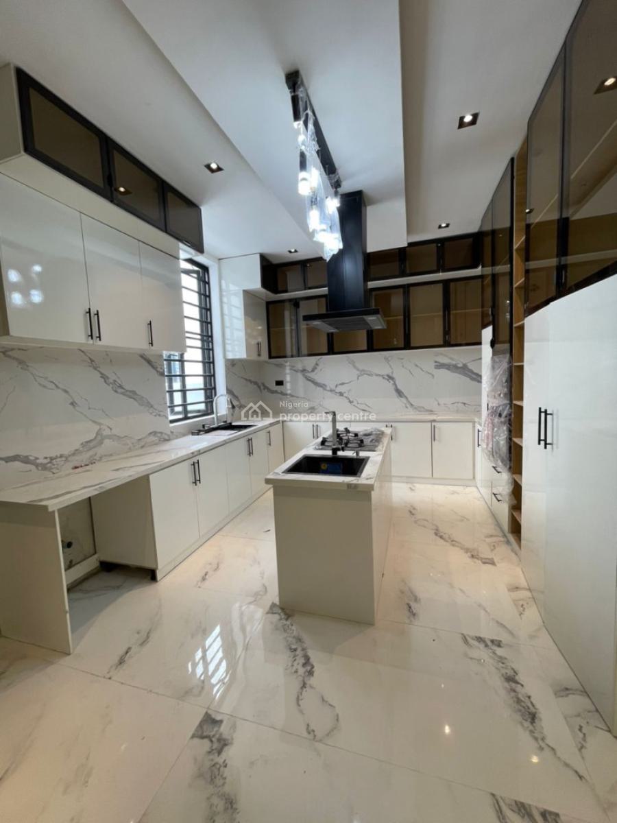Luxurious 5 Bedroom Detached with Bq, Lekki Phase 1, Lekki, Lagos, Detached Duplex for Sale