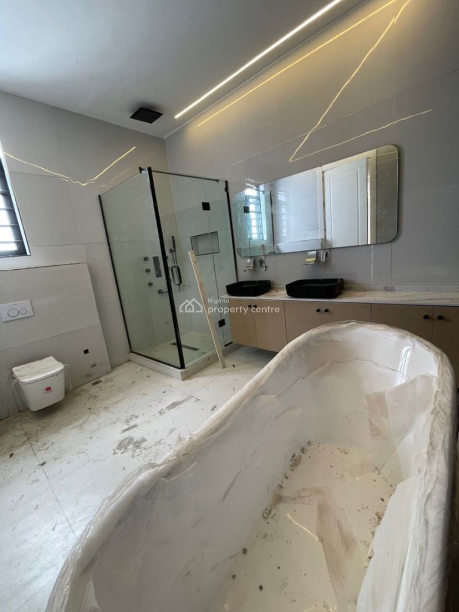 Luxurious 5 Bedroom Detached with Bq, Lekki Phase 1, Lekki, Lagos, Detached Duplex for Sale