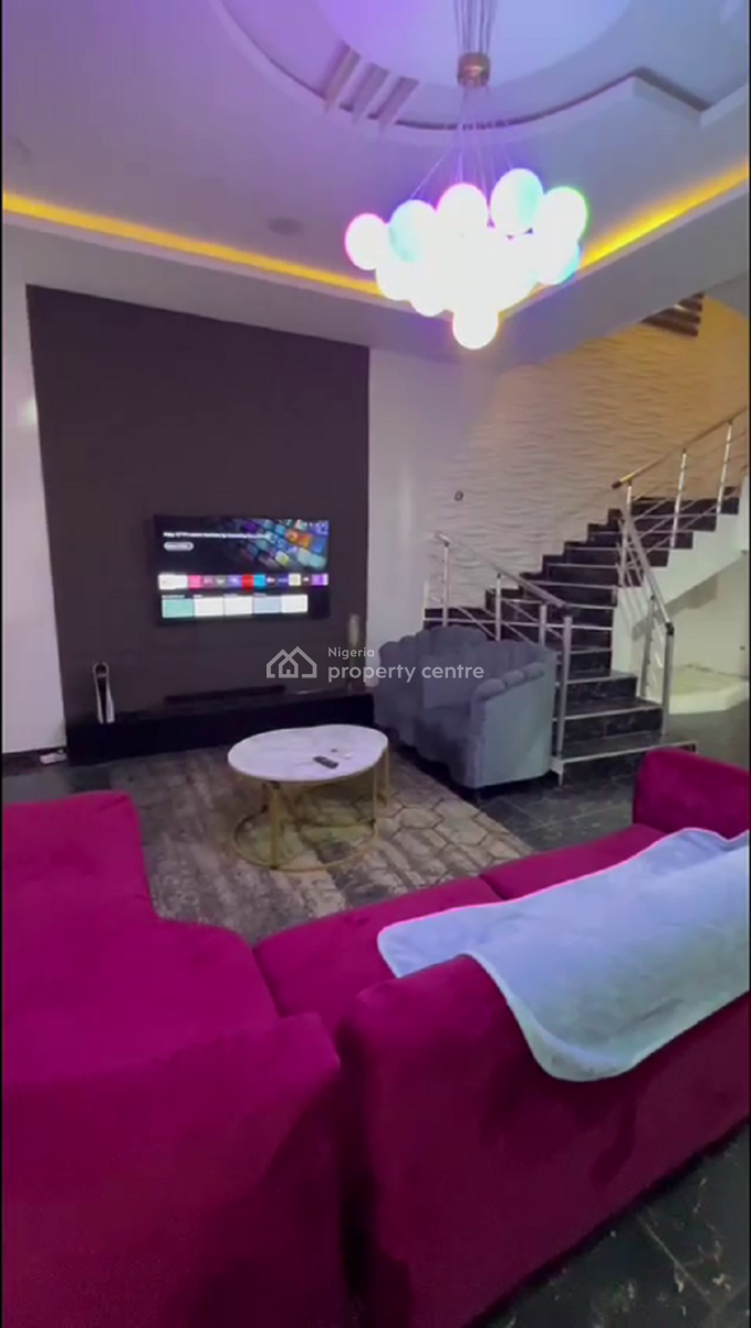 Nicely Furnished 4 Bedroom Apartment, Osapa, Lekki, Lagos, Flat / Apartment Short Let