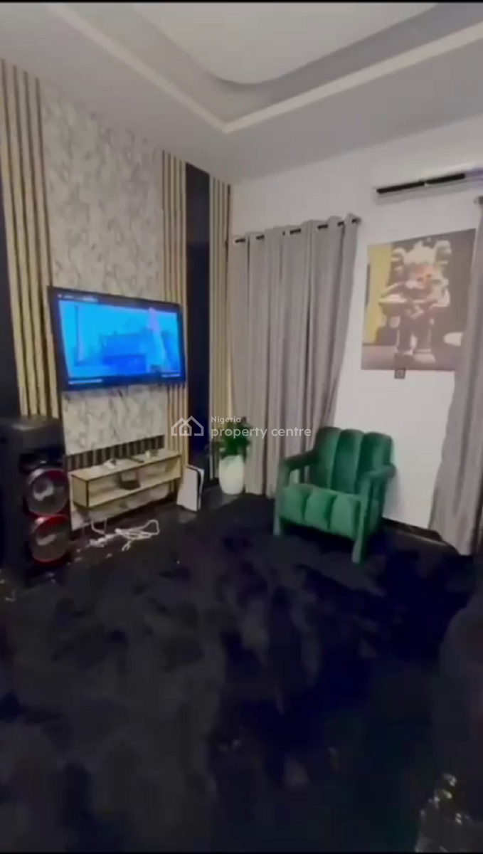 Nicely Furnished 4 Bedroom Apartment, Osapa, Lekki, Lagos, Flat / Apartment Short Let