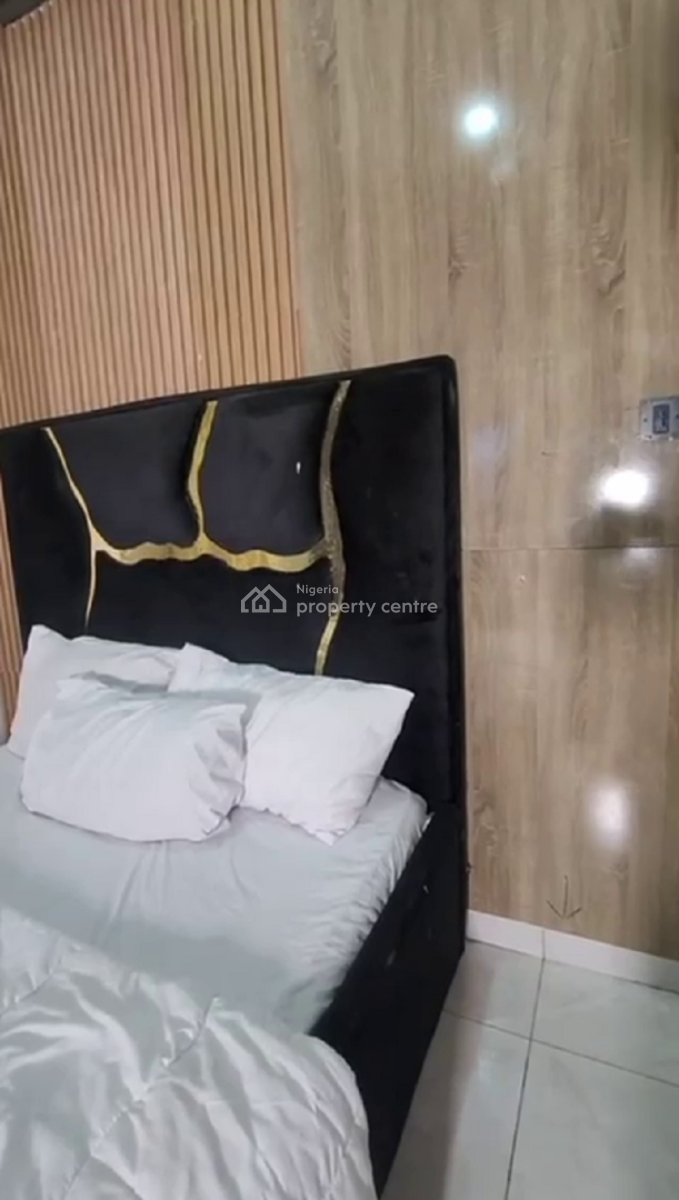 Nicely Furnished 4 Bedroom Apartment, Osapa, Lekki, Lagos, Flat / Apartment Short Let
