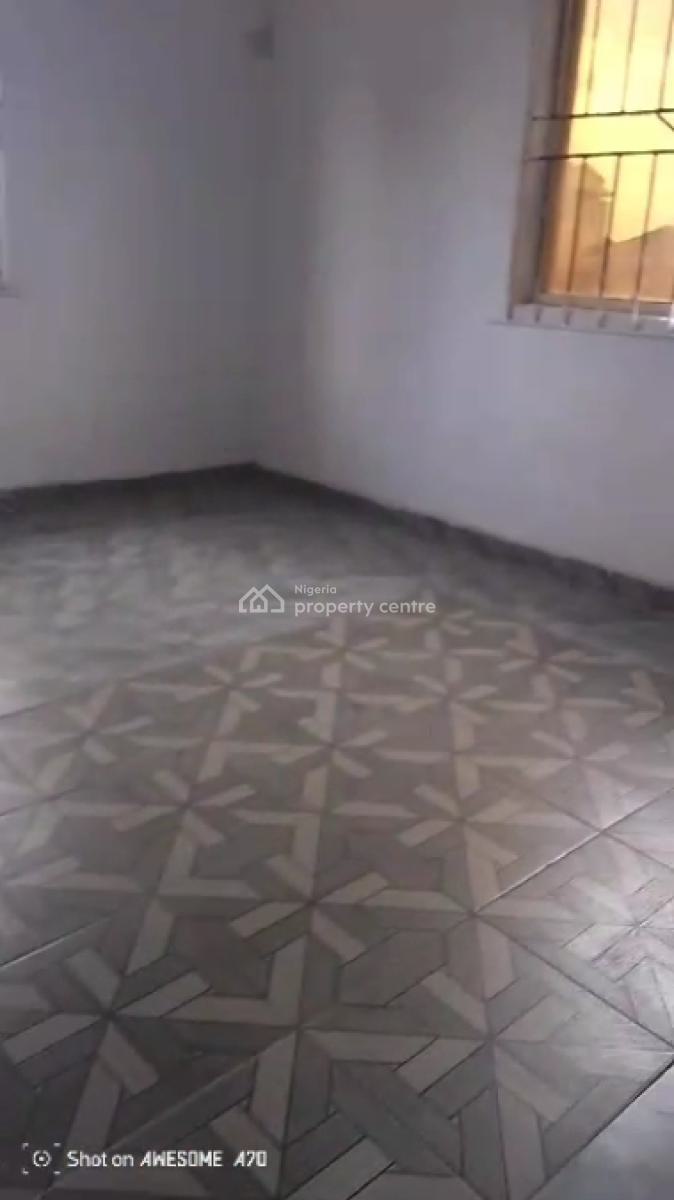 Spacious and Well-finished 3-bedroom Roy, Iwaya, Yaba, Lagos, Flat / Apartment for Rent