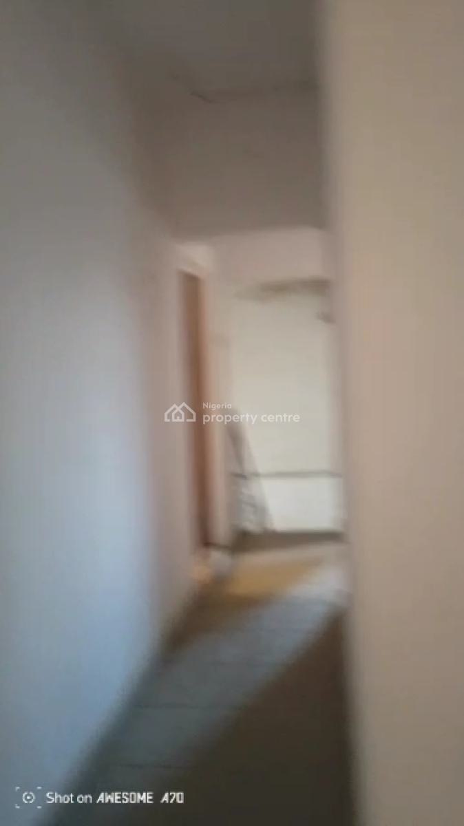 Spacious and Well-finished 3-bedroom Roy, Iwaya, Yaba, Lagos, Flat / Apartment for Rent