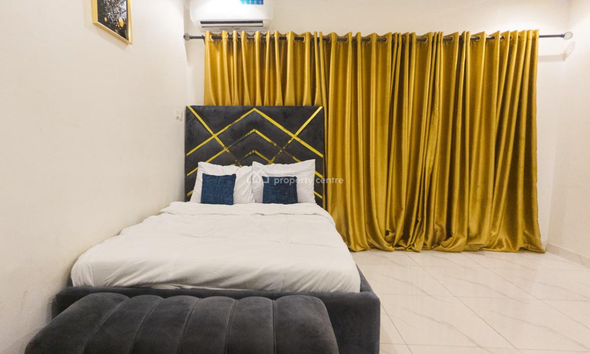 Nicely Furnished 1 Bedroom Apartment, Surulere, Lagos, Flat / Apartment Short Let
