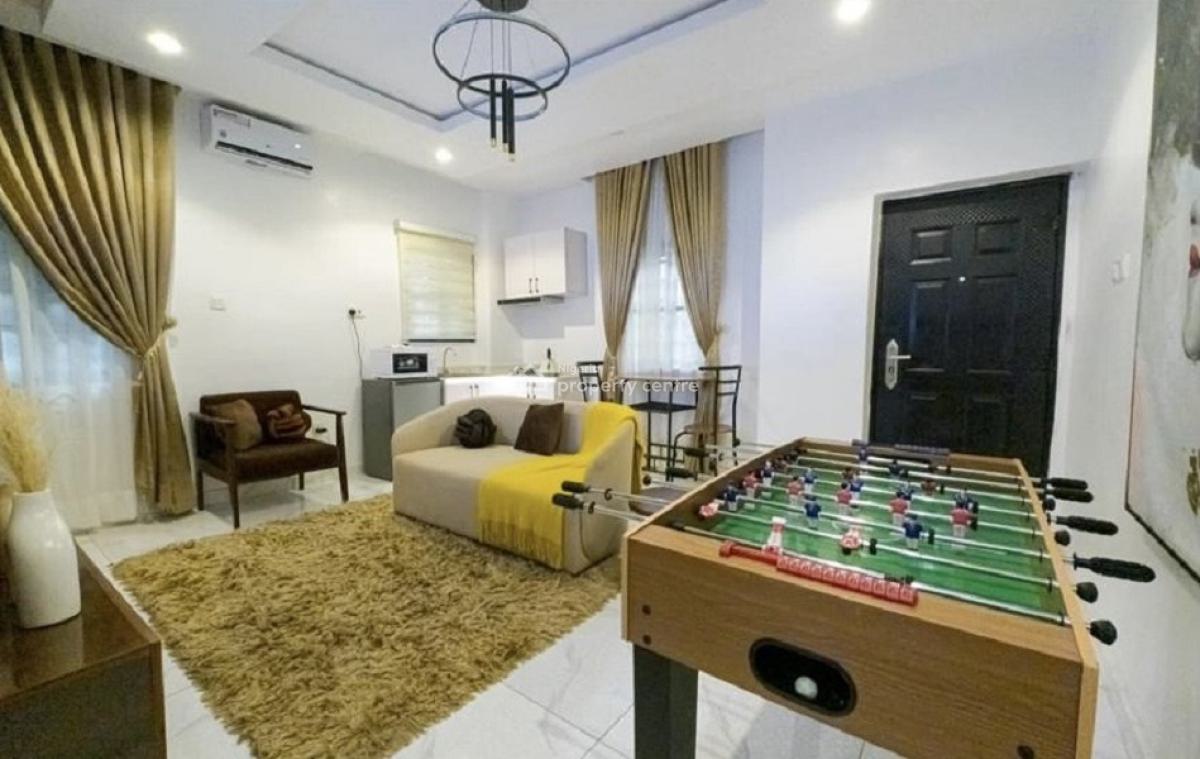 Nicely Furnished 1 Bedroom Apartment, Surulere, Lagos, Flat / Apartment Short Let