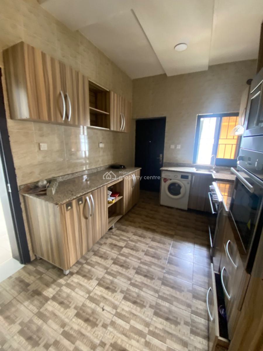 Fully Serviced 2 Bedrooms Apartments on 4floor, Ikate Lekki, Ikate Elegushi, Lekki, Lagos, Flat / Apartment for Rent