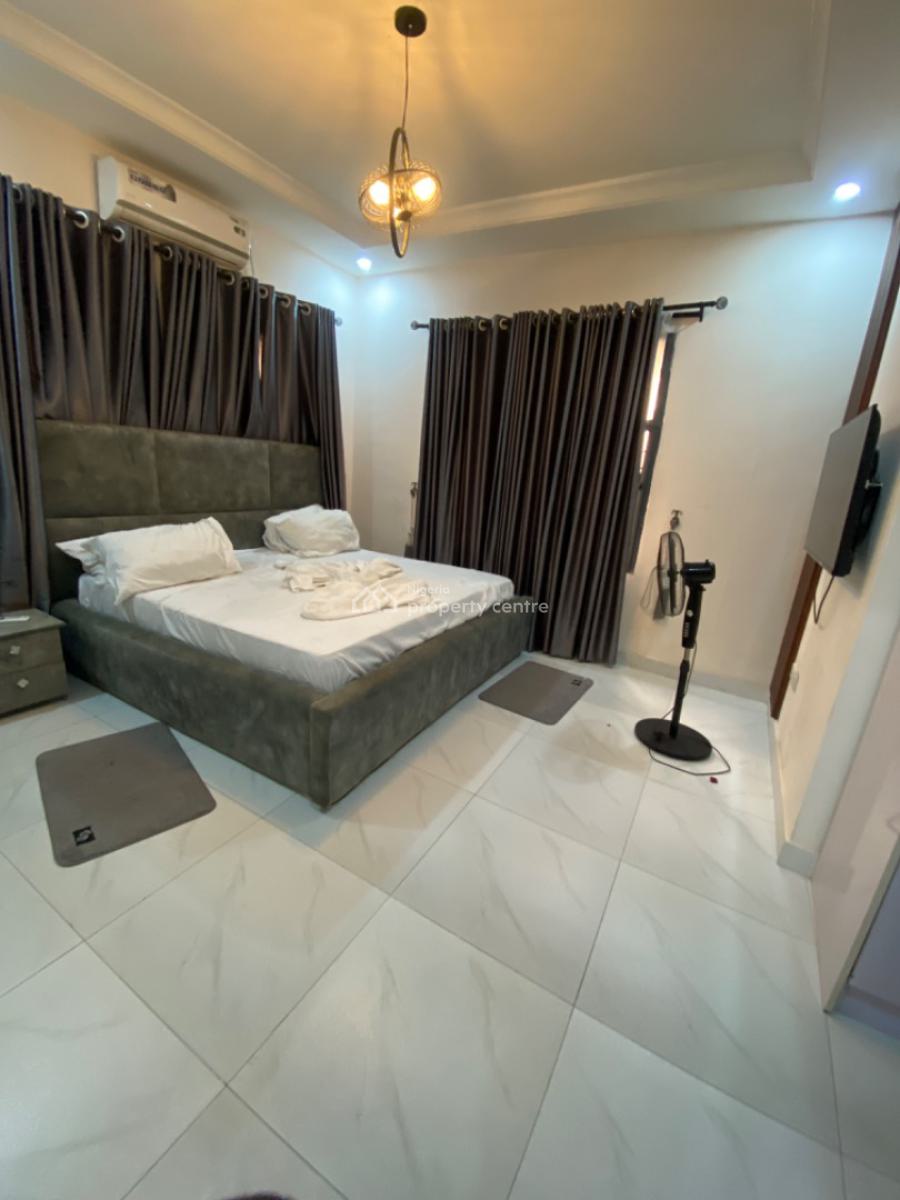 Fully Furnished 2 Bedrooms Apartments  Upstairs, Ikate Lekki, Ikate Elegushi, Lekki, Lagos, Flat / Apartment for Rent