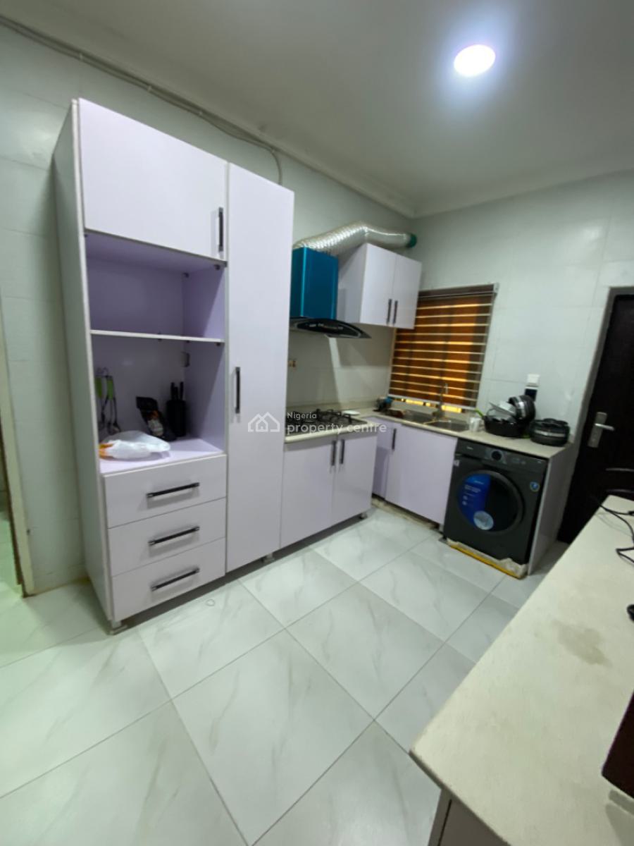 Fully Furnished 2 Bedrooms Apartments  Upstairs, Ikate Lekki, Ikate Elegushi, Lekki, Lagos, Flat / Apartment for Rent