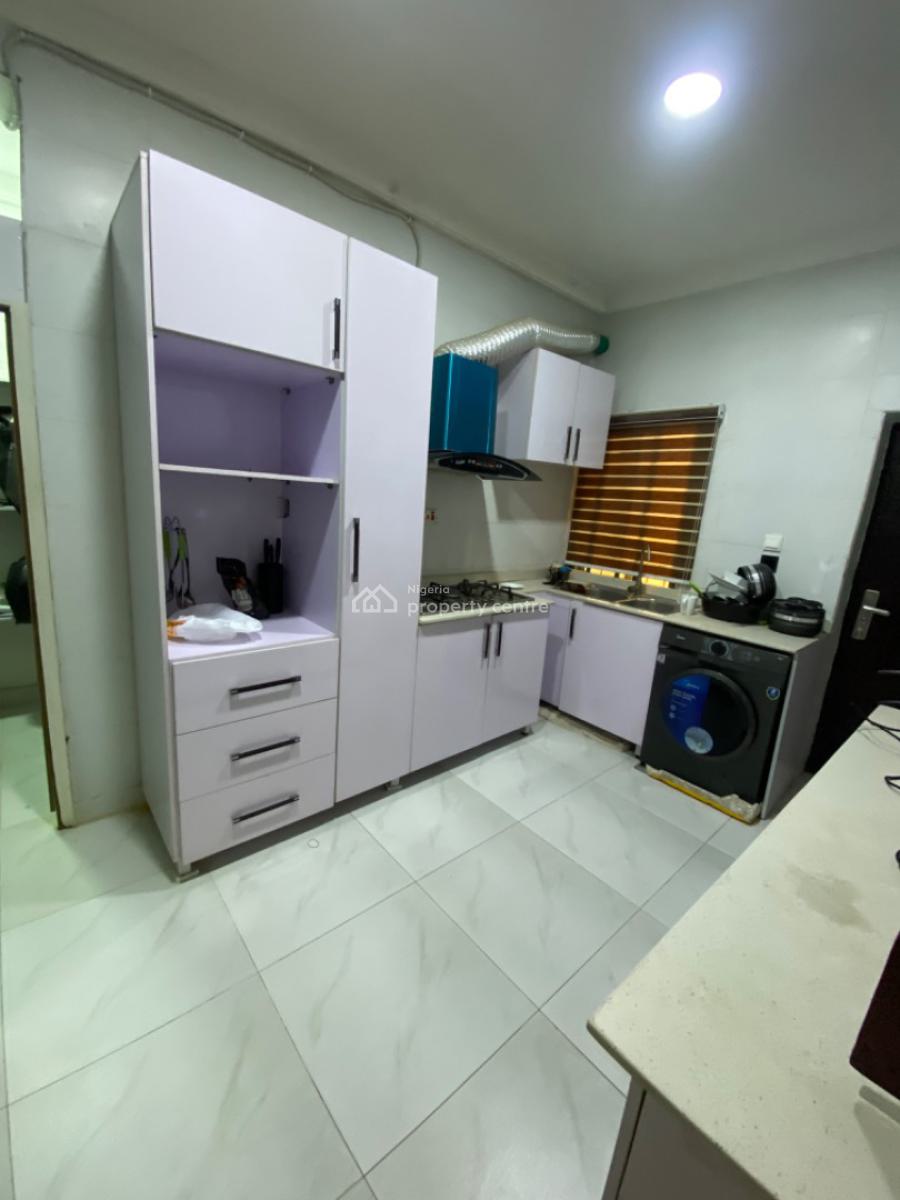 Fully Furnished 2 Bedrooms Apartments  Upstairs, Ikate Lekki, Ikate Elegushi, Lekki, Lagos, Flat / Apartment for Rent
