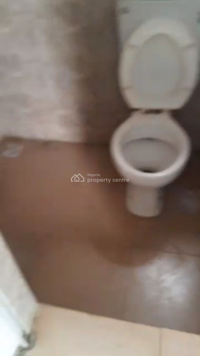 Spacious and Very Decent Upstairs Roomself Roy, Akoka, Yaba, Lagos, Self Contain (single Rooms) for Rent
