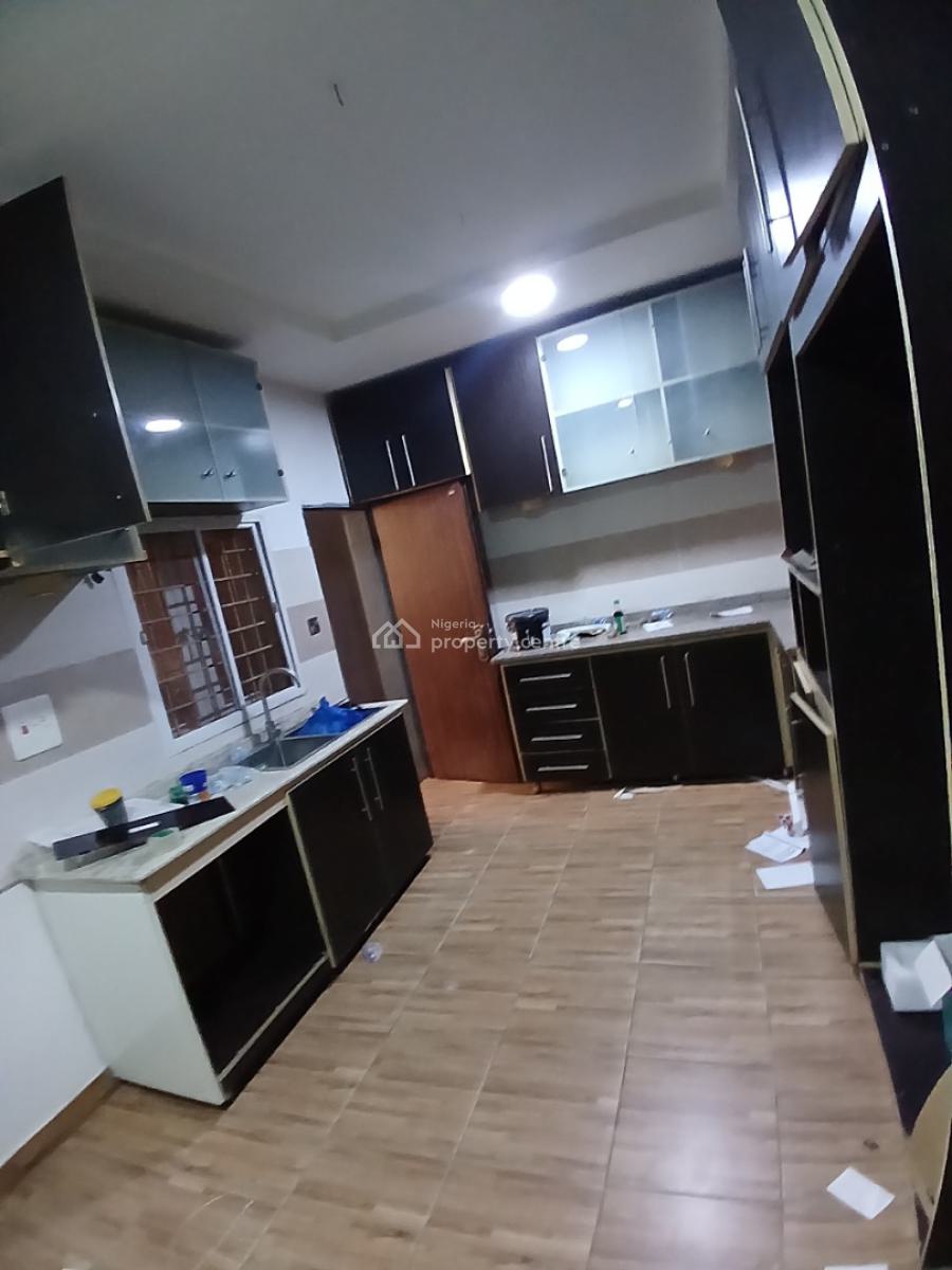 Well Renovated  4 Bedroom Terrace Duplex with 1room Bq, Guzape Abuja Diplomatic Zone, Guzape District, Abuja, Terraced Duplex for Rent