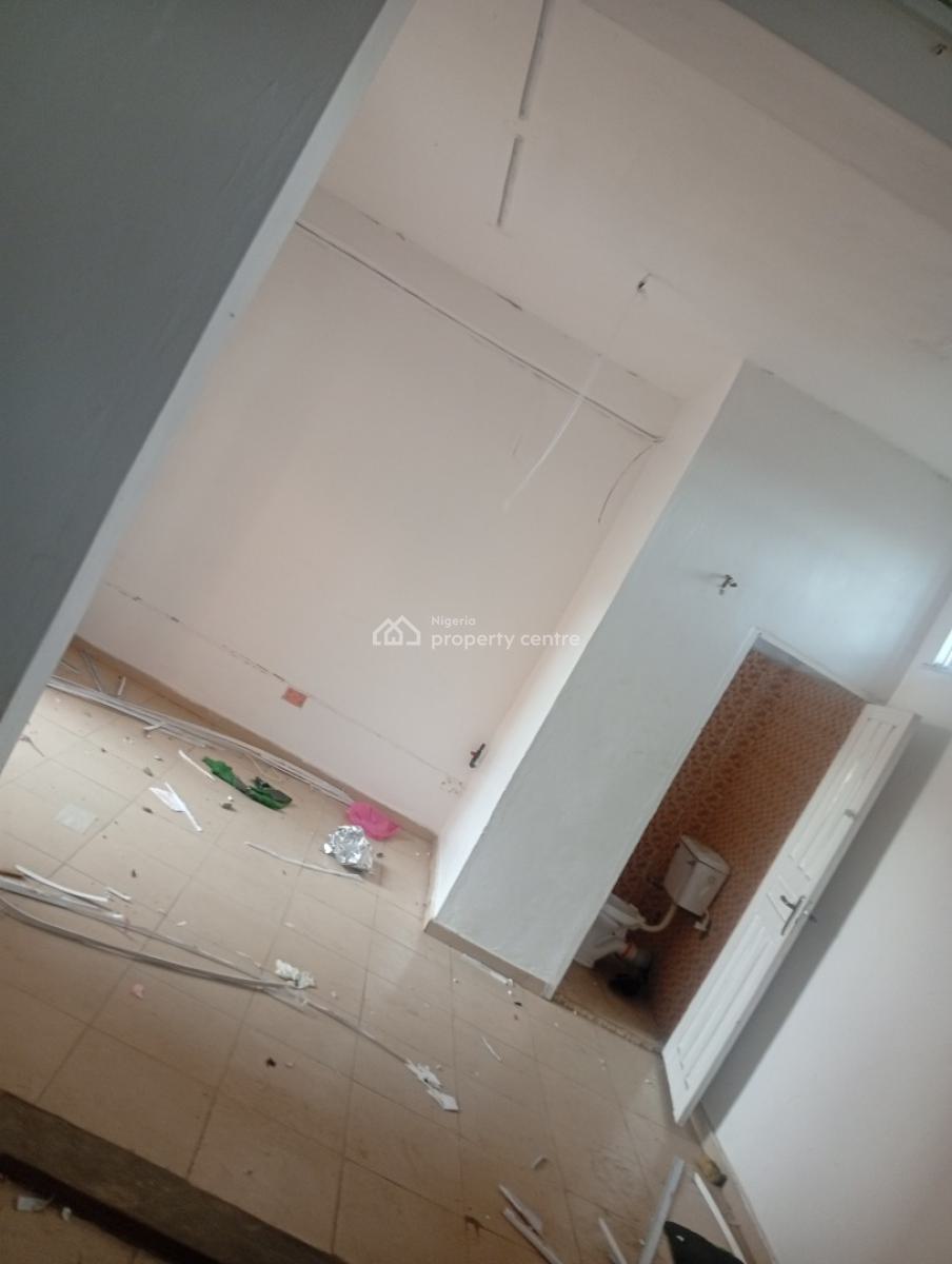 a Decent Double Big Room Office Space Upstairs with 2 Personal Toilet, Along Akowonjo Road Alimosho Lagos, Egbeda, Alimosho, Lagos, Office Space for Rent