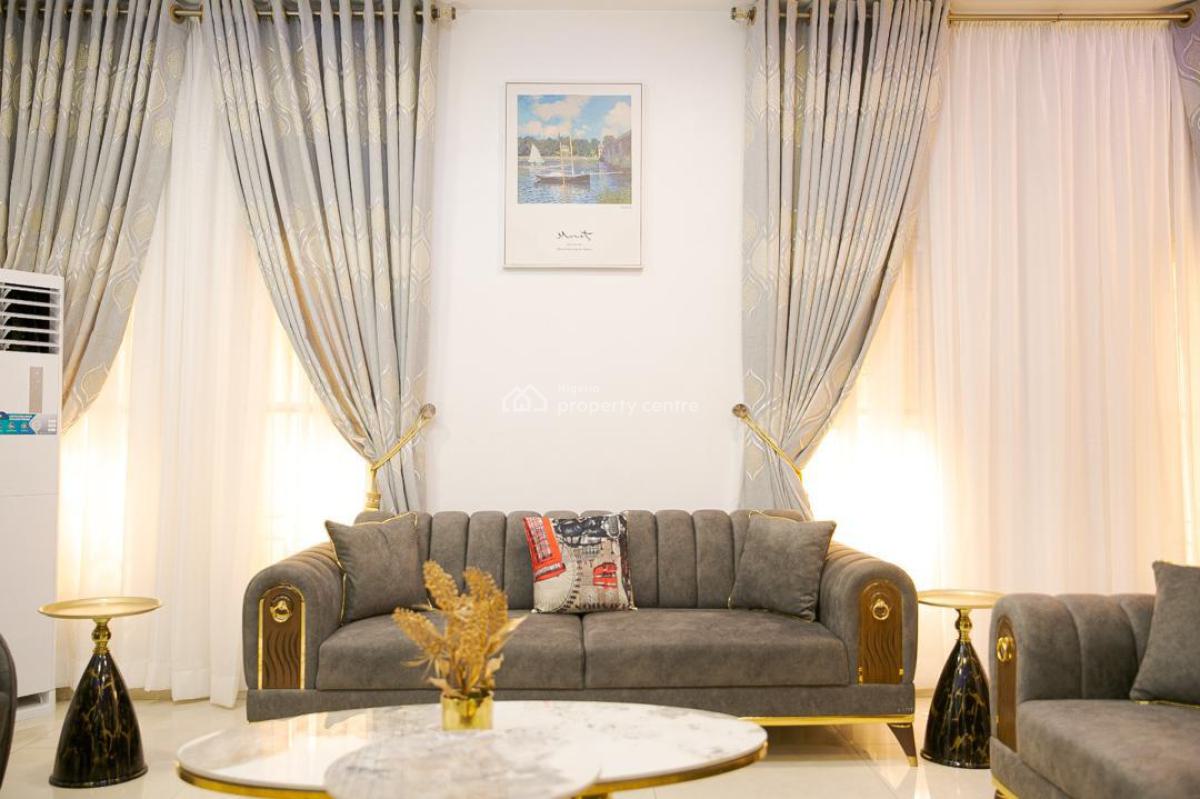 Nicely Furnished 4 Bedroom Apartment, Magodo, Lagos, Flat / Apartment Short Let