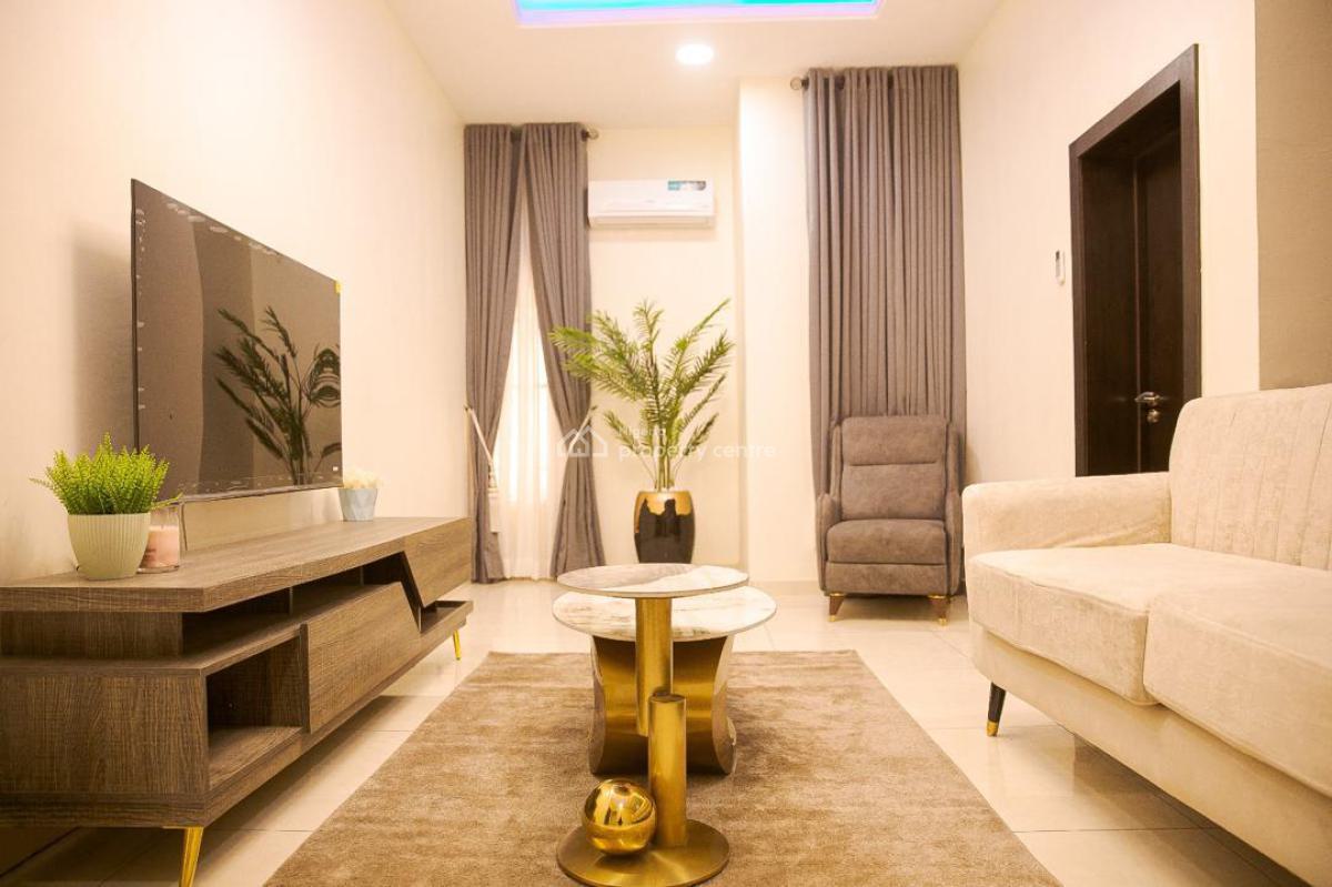 Nicely Furnished 4 Bedroom Apartment, Magodo, Lagos, Flat / Apartment Short Let