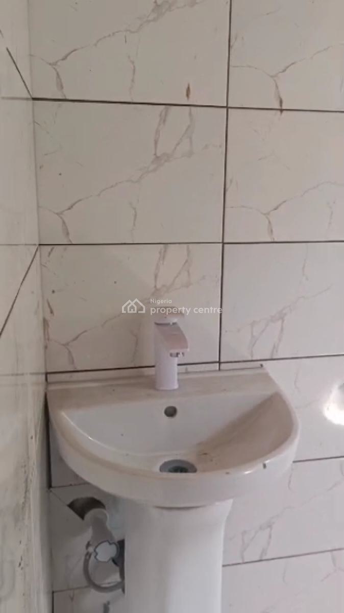 Spacious and Very Decent Miniflat Roy, Yaba, Yaba, Lagos, Mini Flat (room and Parlour) for Rent
