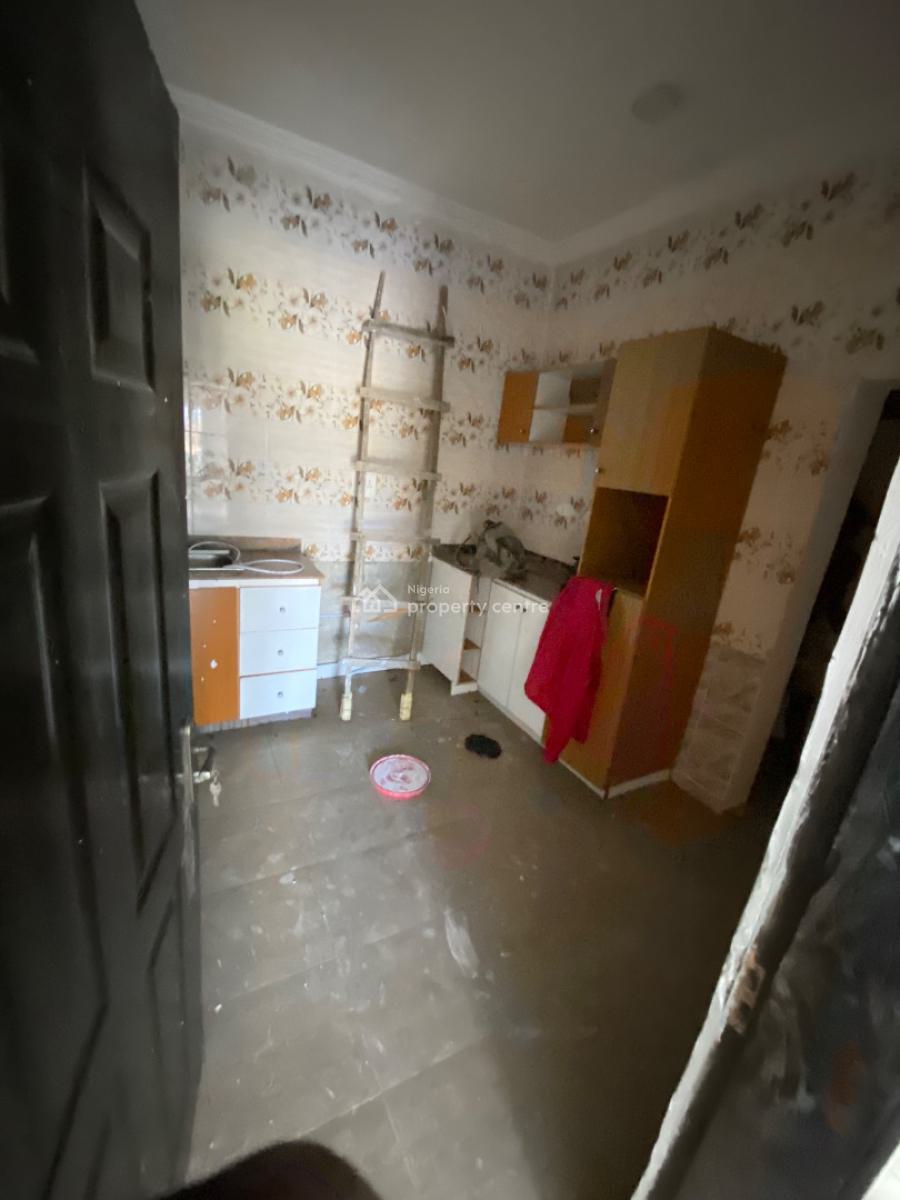 Well Maintained 3 Bedroom Flat, Abijo Gra, Sangotedo, Ajah, Lagos, Flat / Apartment for Rent