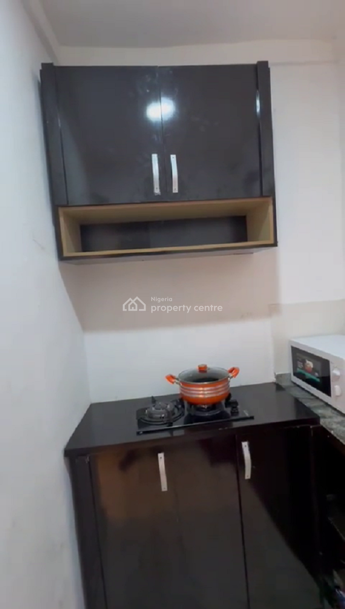 Nicely Furnished Studio Apartment, Onike, Yaba, Lagos, Flat / Apartment Short Let