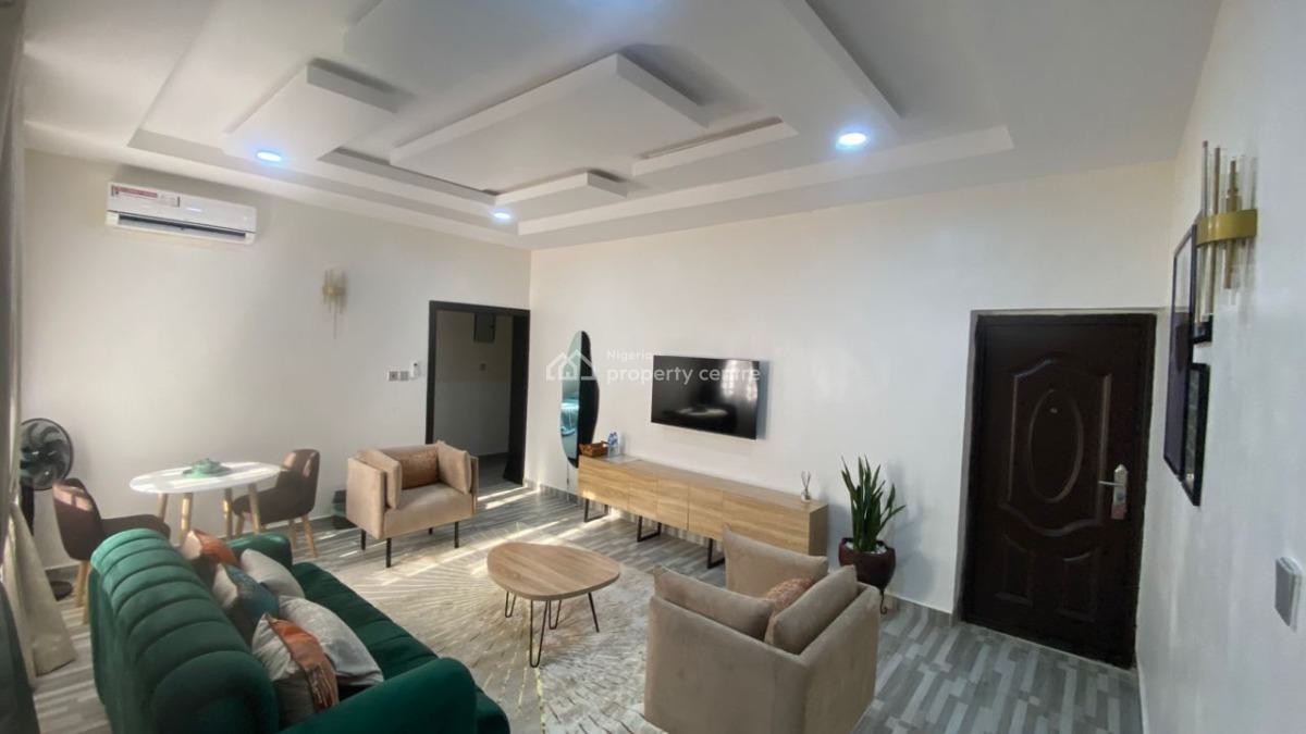 Nicely Furnished 3 Bedroom Apartment, Surulere, Lagos, Flat / Apartment Short Let