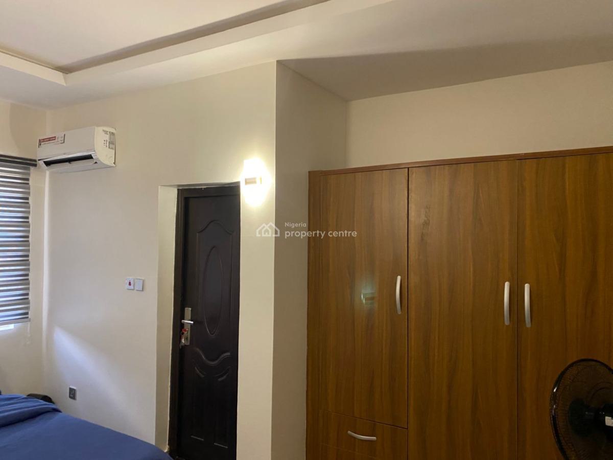Nicely Furnished 3 Bedroom Apartment, Surulere, Lagos, Flat / Apartment Short Let