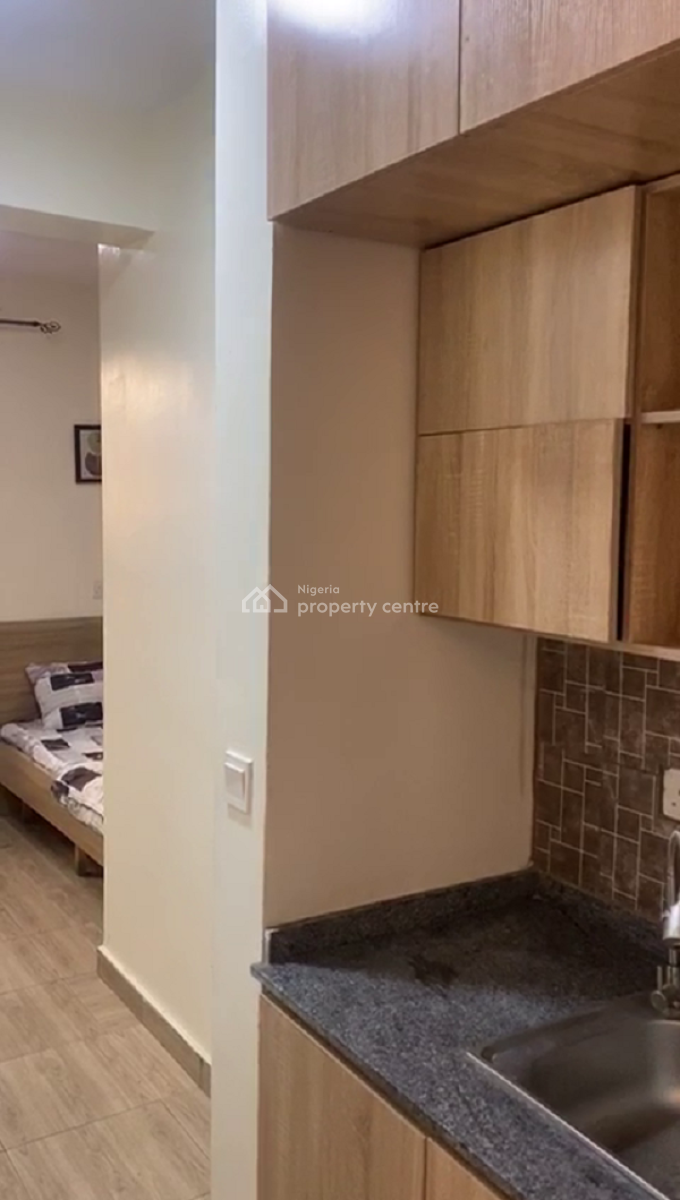 Nicely Furnished Studio Apartment, Sabo, Yaba, Lagos, Flat / Apartment Short Let