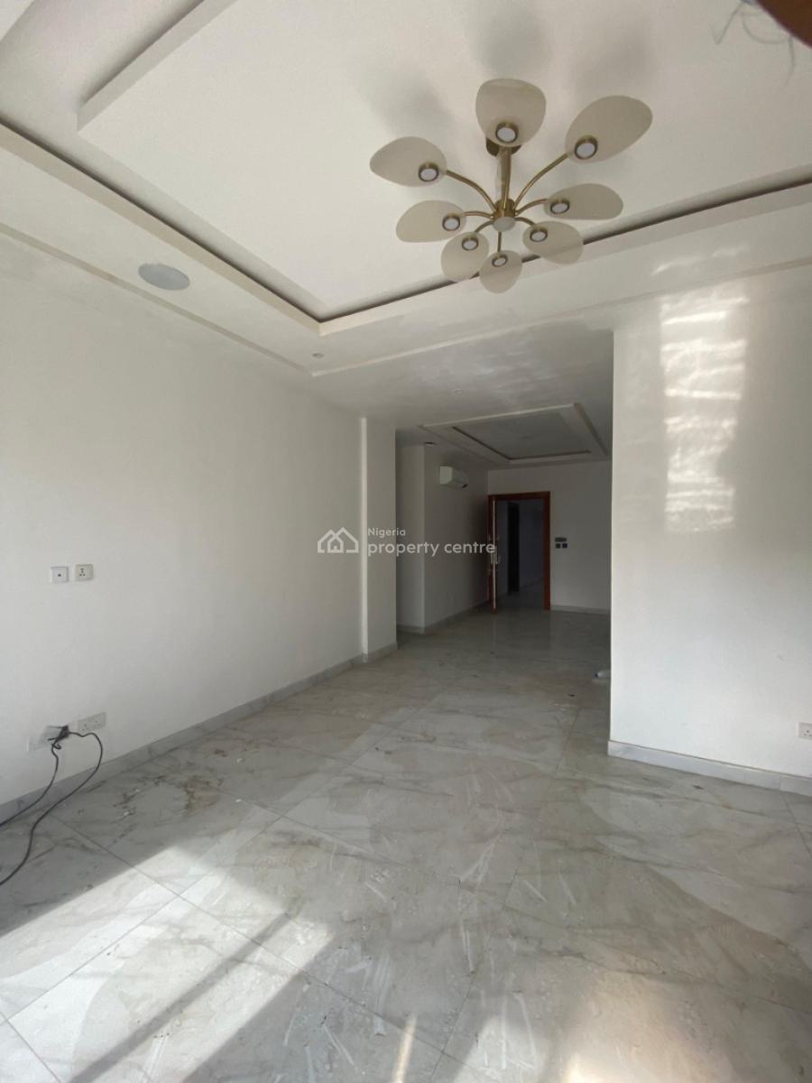 Spacious Massive Luxury 2 Bedroom Flat Apartment, Secure Estate Off Freedom Wey Lekki Phase One, Lekki Phase 1, Lekki, Lagos, Flat / Apartment for Rent