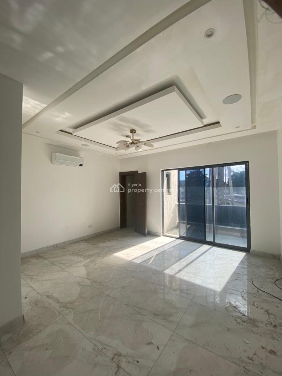Spacious Massive Luxury 2 Bedroom Flat Apartment, Secure Estate Off Freedom Wey Lekki Phase One, Lekki Phase 1, Lekki, Lagos, Flat / Apartment for Rent