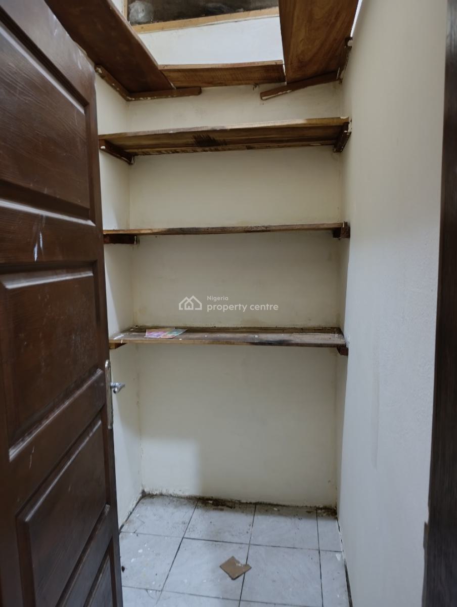 Spacious 3bedroom Flat with an Ante Room with Acs & Gen at Utako, Very Serene Neighborhood, Utako, Abuja, Flat / Apartment for Rent