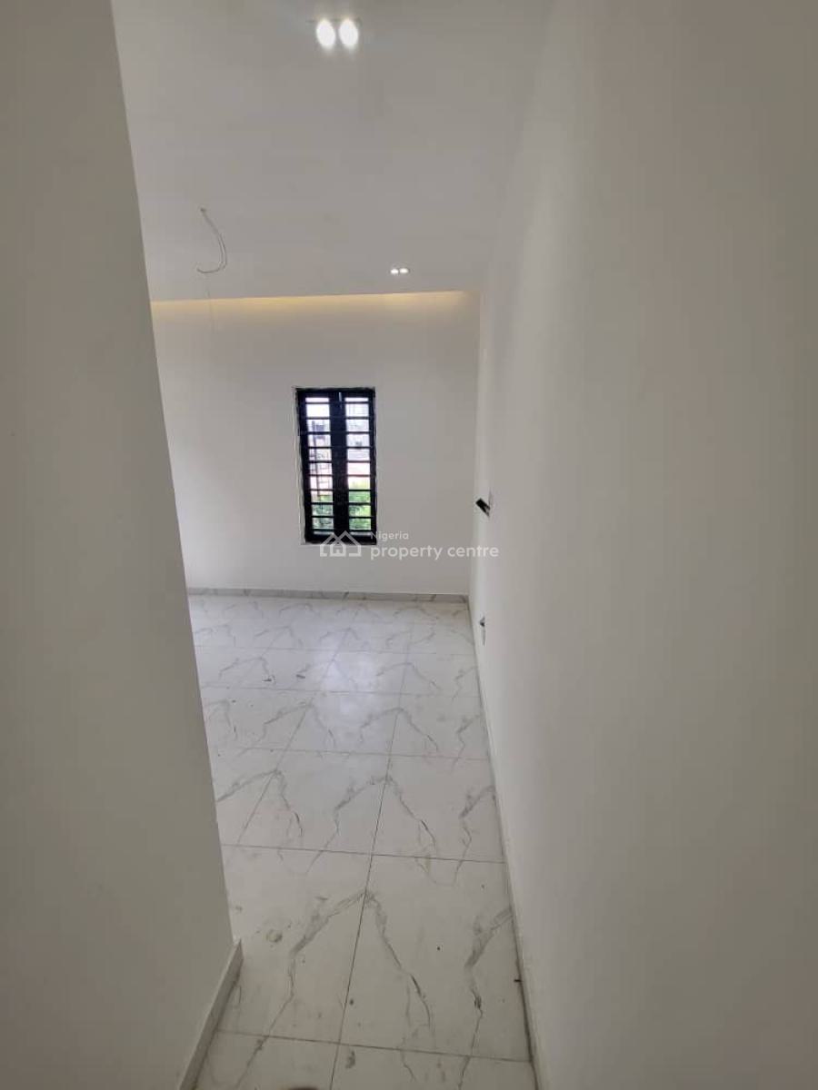 Newly Built 2bedroom Flat at Green View Estate Agungi Osapa, in a Secured Estate at Osapa Lekki Lagos, Osapa, Lekki, Lagos, Flat / Apartment for Rent