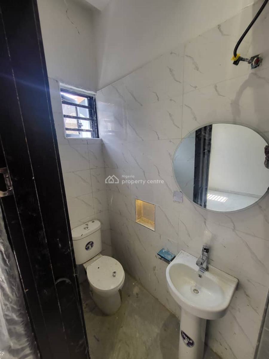 Newly Built 2bedroom Flat at Green View Estate Agungi Osapa, in a Secured Estate at Osapa Lekki Lagos, Osapa, Lekki, Lagos, Flat / Apartment for Rent
