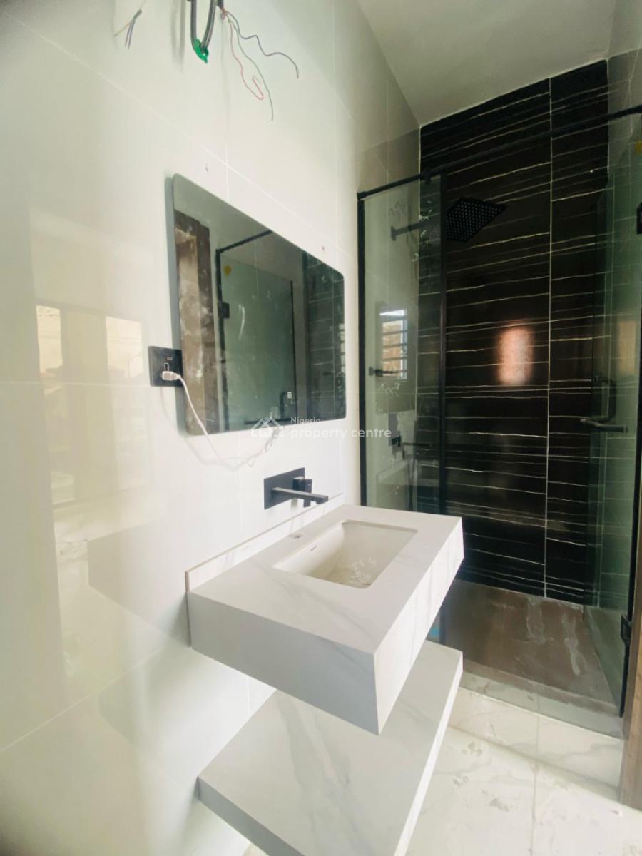 Newly Built 3 Bedroom Apartment, Lekki Phase 1, Lekki, Lagos, Flat / Apartment for Rent
