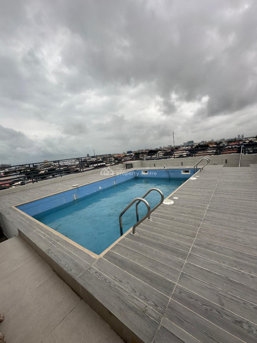 3 Bedroom Apartment with Bq on The 2nd Floor with a Rooftop Swimming P, Lekki Phase 1, Lekki, Lagos, Flat / Apartment for Rent