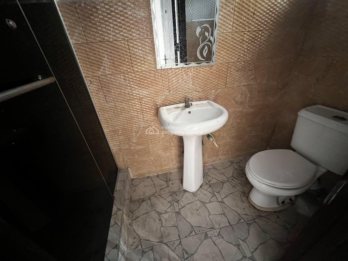 Luxury 3bedroom Serviced Terrace Duplex with a Room Bq, Lekki Right, Lekki Phase 1, Lekki, Lagos, Terraced Duplex for Rent
