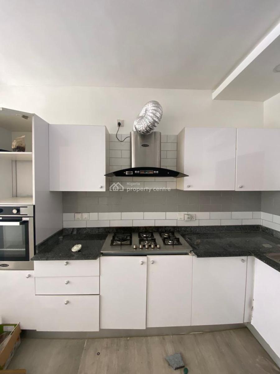 2 Bedroom Apartment, Lekki Phase 1, Lekki, Lagos, Flat / Apartment for Rent