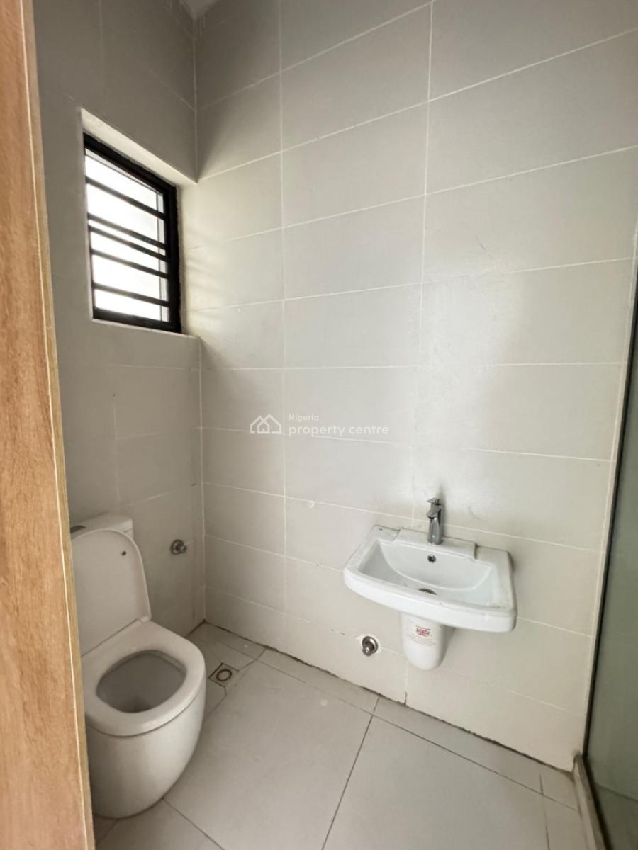 Brand New 3 Bedroom Flats with Bq and Elevator, Lekki Phase 1, Lekki, Lagos, Flat / Apartment for Rent