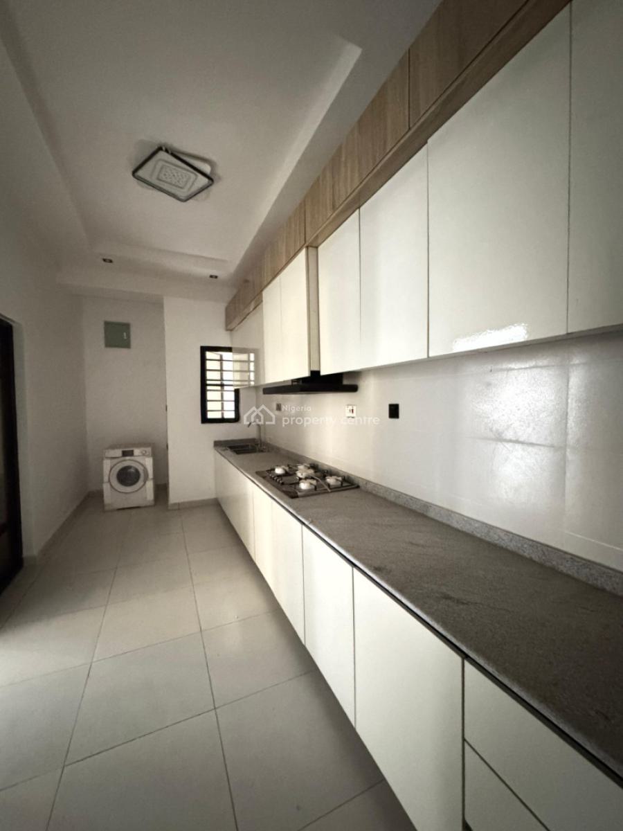 Brand New 3 Bedroom Flats with Bq and Elevator, Lekki Phase 1, Lekki, Lagos, Flat / Apartment for Rent