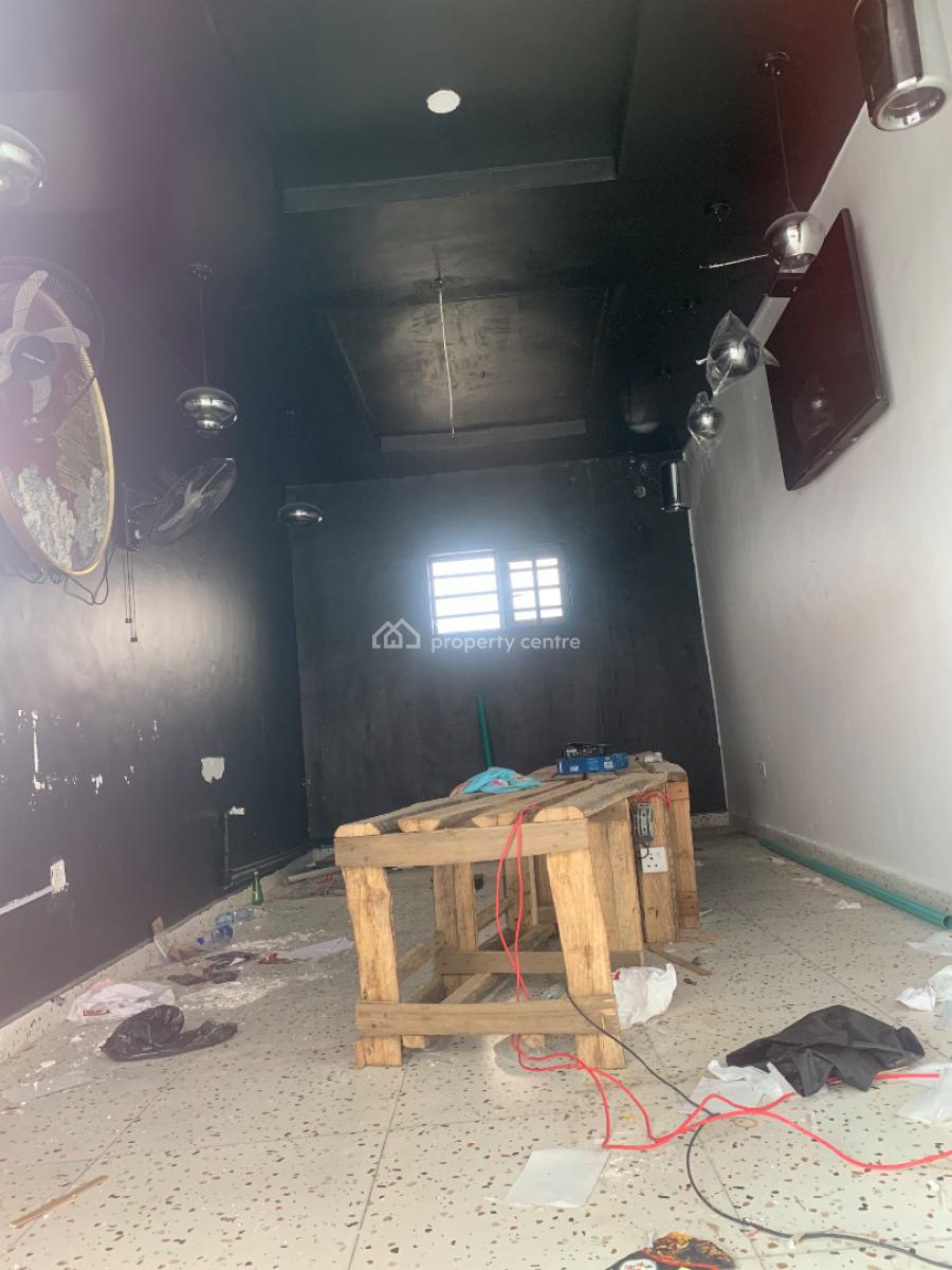 Smart Shop Available, Orchid Road, Lekki, Lagos, Shop for Rent
